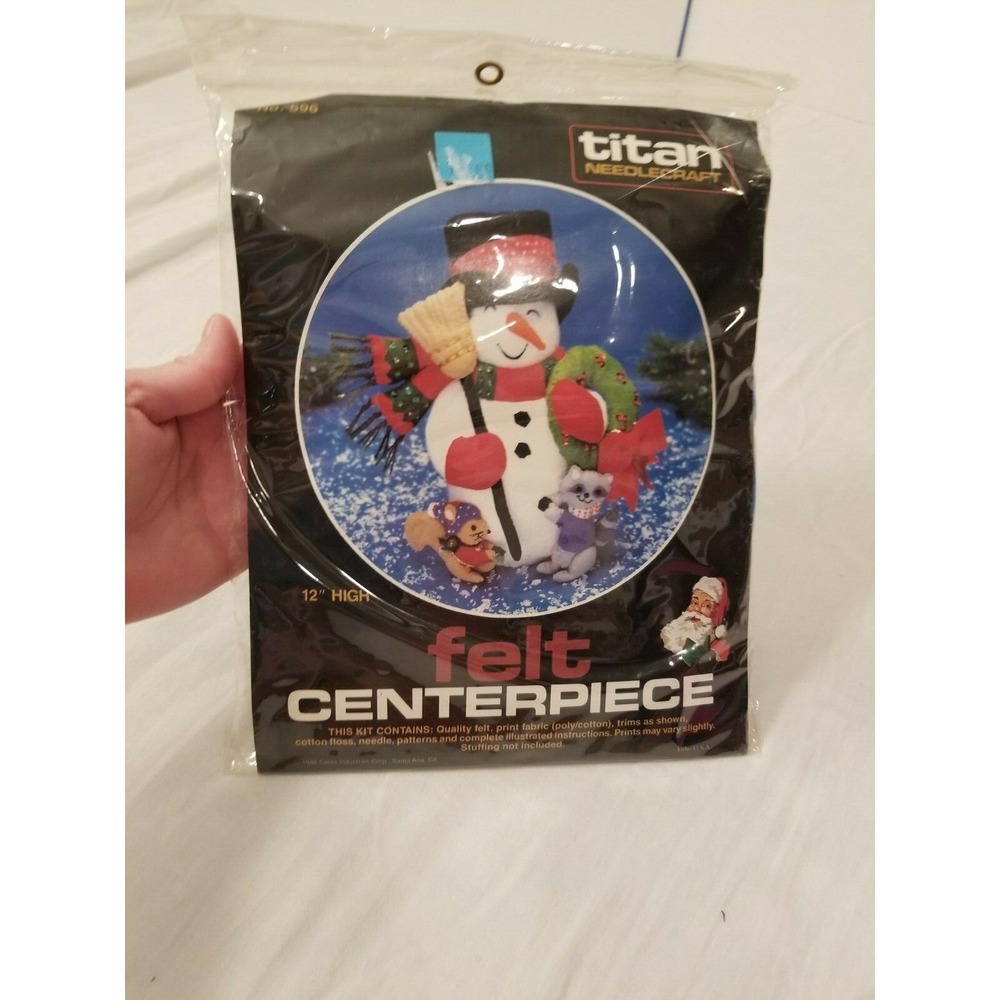 Vtg Titan 1986 Woodland Snowman and Friends Felt Centerpiece 596 NEW SEALED